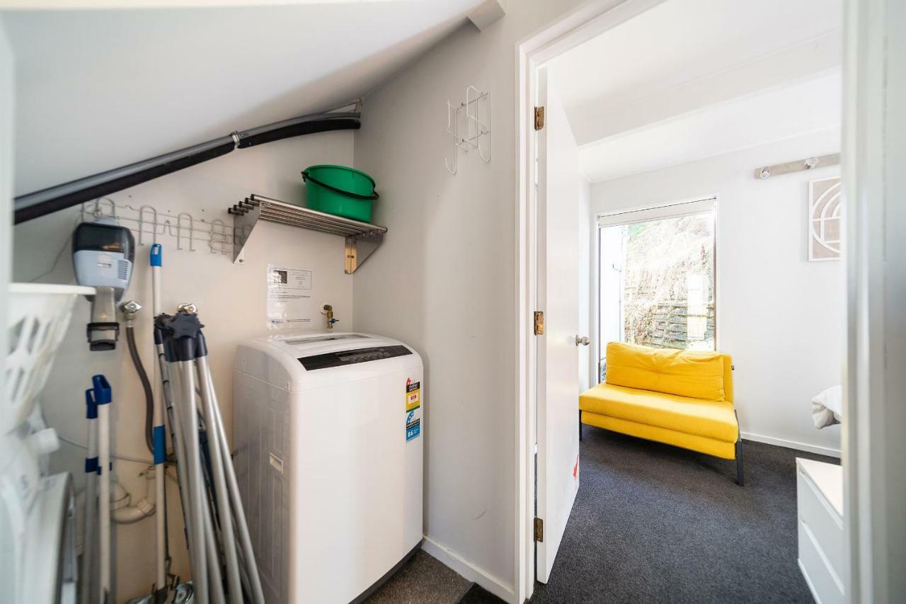 Central, Modern Loft Style Home - 2 Min Walk From Town Queenstown Exterior photo